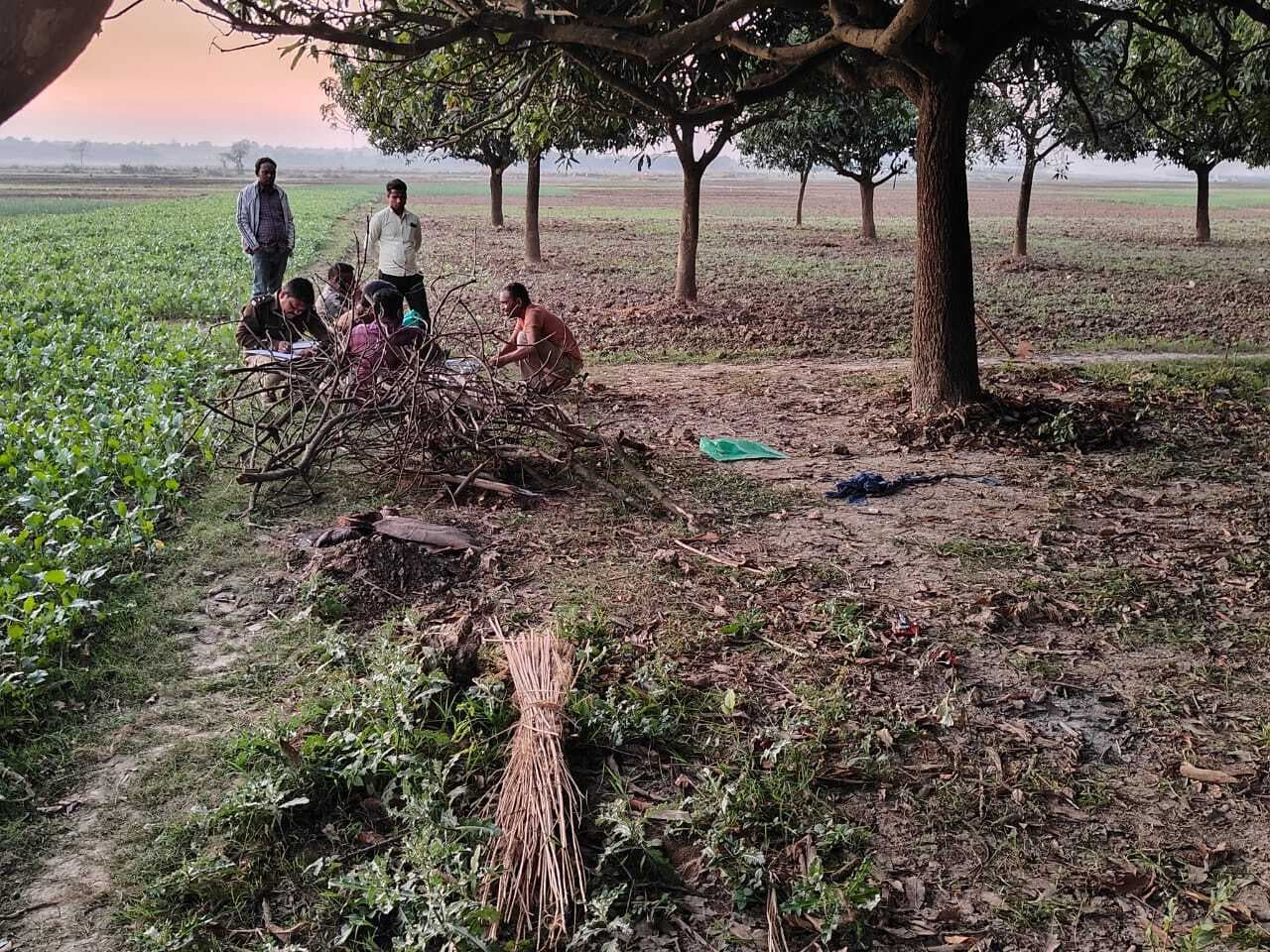 दस वर्षीय बालक के सामने उसके बड़े भाई को मौत के घाट उतारा, जमीन में तड़पते भाई को देख हिम्मत कर मोबाइल से दी घर पर जानकारी