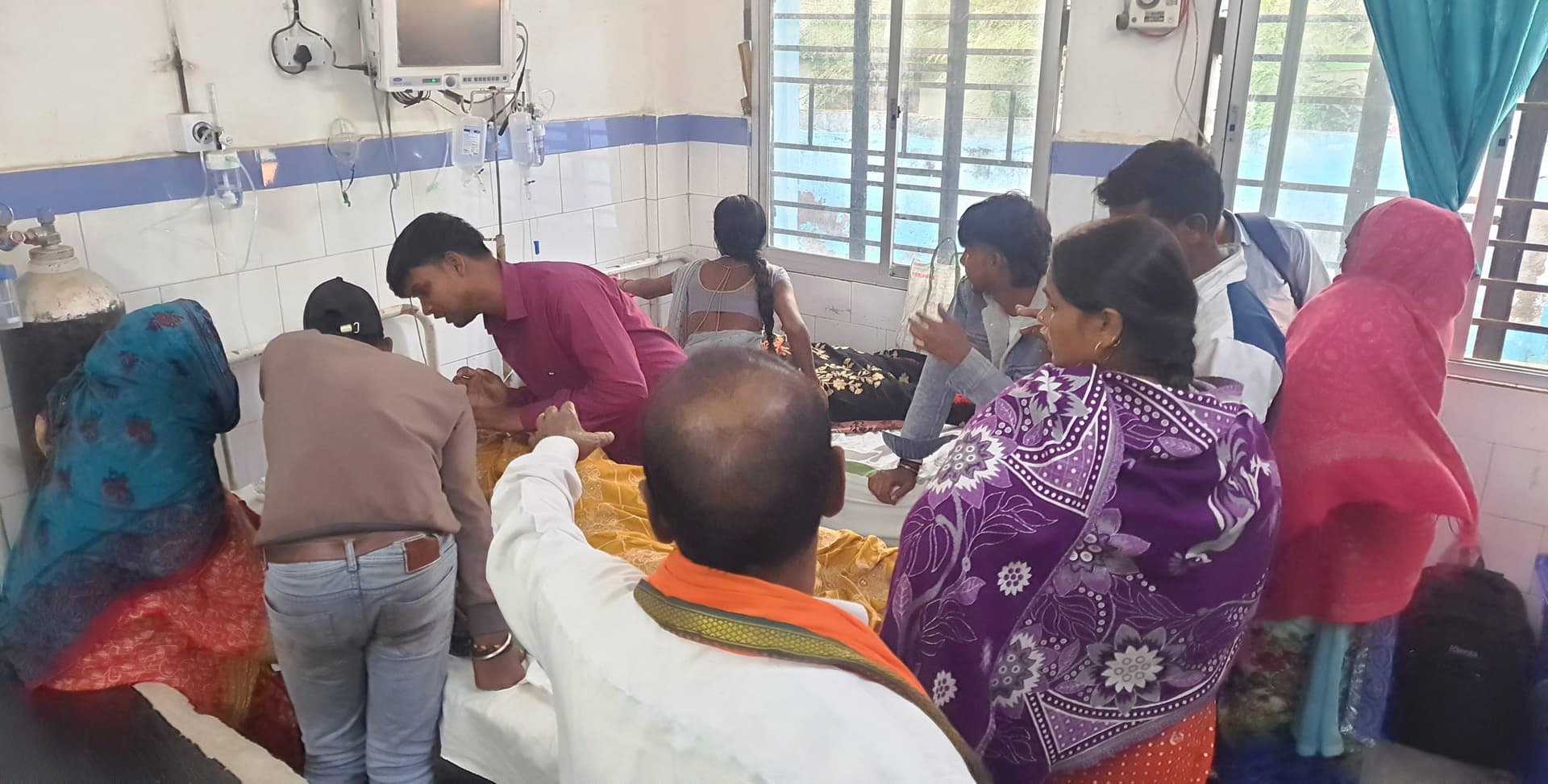 Aurangabad News : दो वाहनों की टक्कर में चार घायल