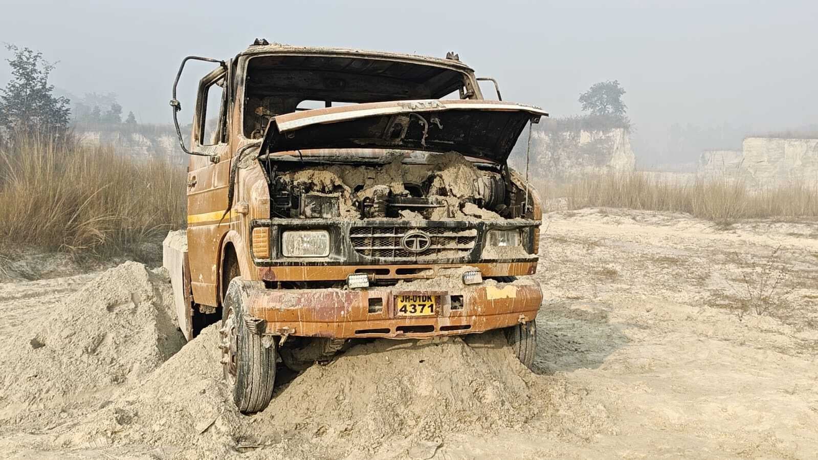 स्लरी उठाव करनेवालों को हथियारबंदों ने पीटा