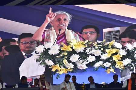 Darbhanga News : समाज के अंतिम पायदान पर खड़े व्यक्ति के विकास से ही 2047 में विकसित भारत का सपना होगा साकार : सीतारमण