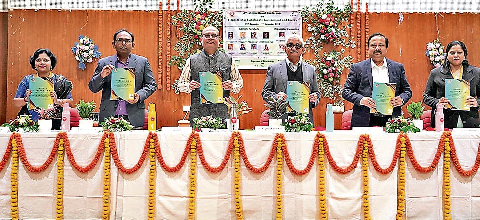 Rourkela News: जीवाश्म ईंधन पर निर्भरता कम करने, शून्य कार्बन उत्सर्जन के लक्ष्य को प्राप्त करने पर जोर