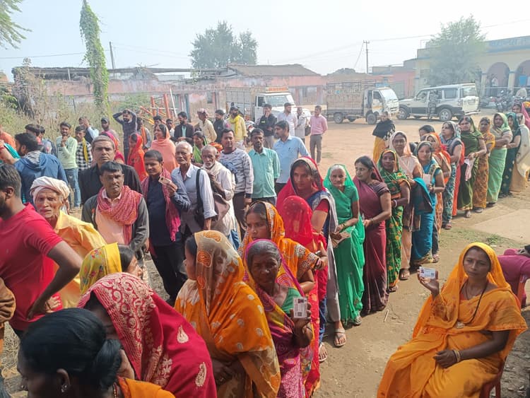 छह प्रखंडों के 72 पैक्सों के लिए 225 मतदान केंद्रों पर 57.61 प्रतिशत हुई वोटिंग