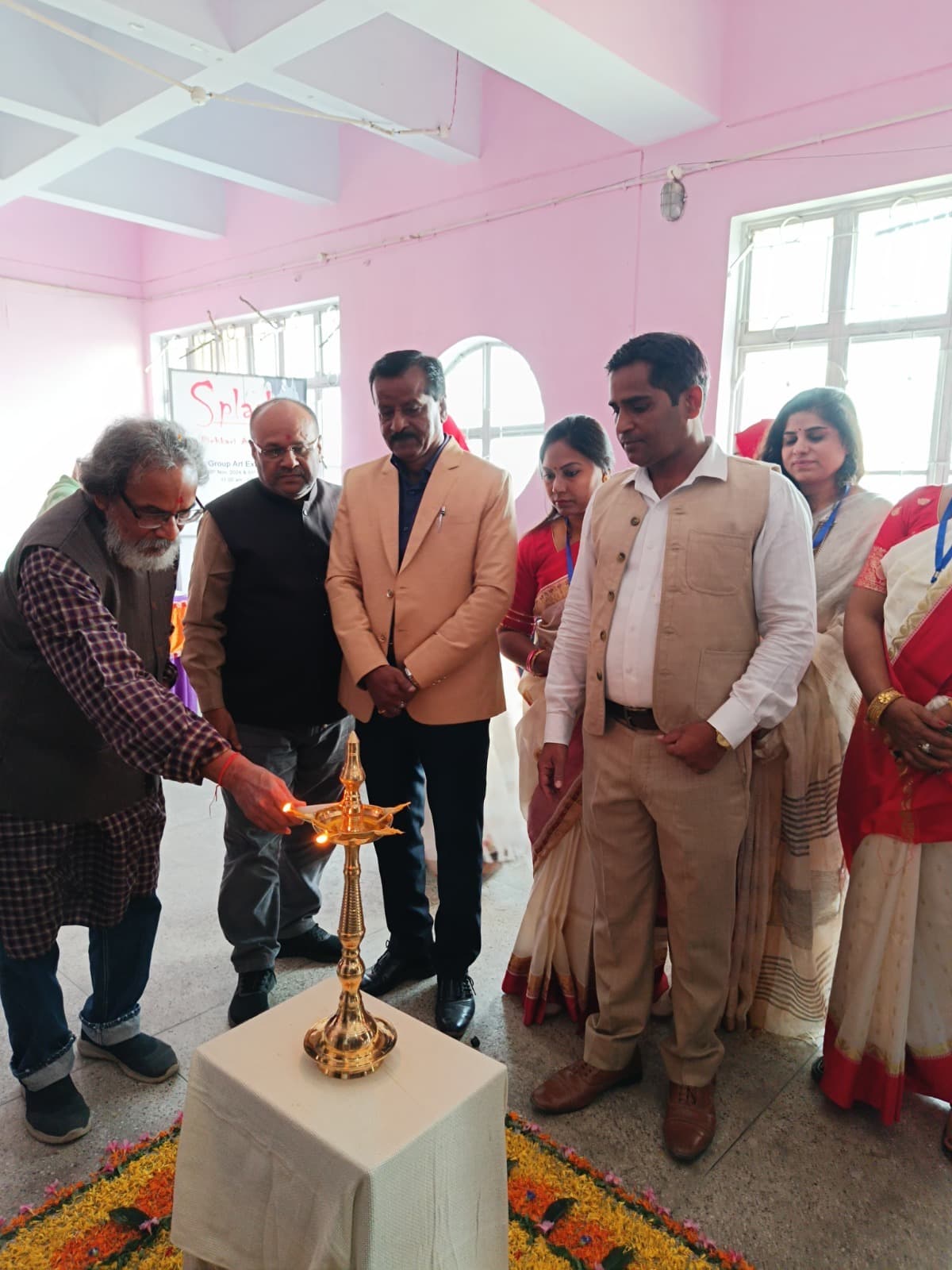 Gaya News : दुनिया को एक नये नजरिये से देखने का अवसर देती है कला : शैवाल