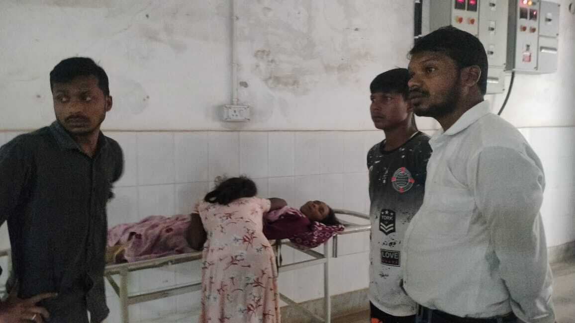 सुंदरपहाड़ी में ऑटो पलटा, वृद्धा की मौत व दो घायल