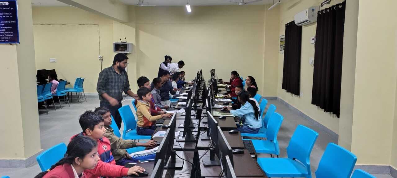 श्रीनिवास रामानुजन गणित प्रतिभावान परीक्षा 2024 का हुआ आयोजन