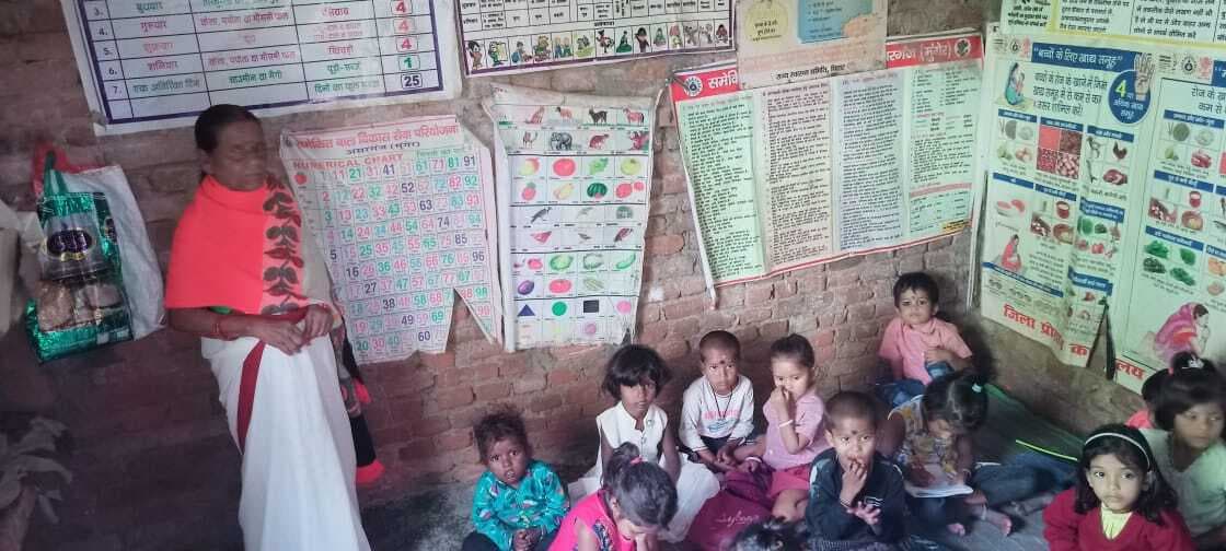 नौनिहालों को आंगनबाड़ी केंद्र पर नहीं मिला नाश्ता