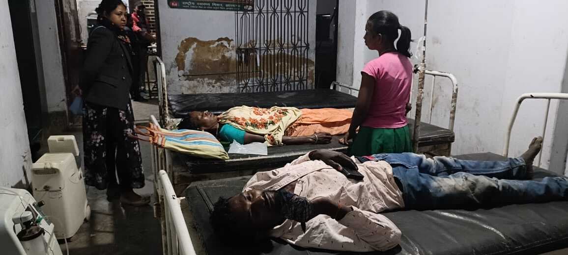 Godda News: दो बाइकों के बीच टक्कर, तीन लोग हुए घायल