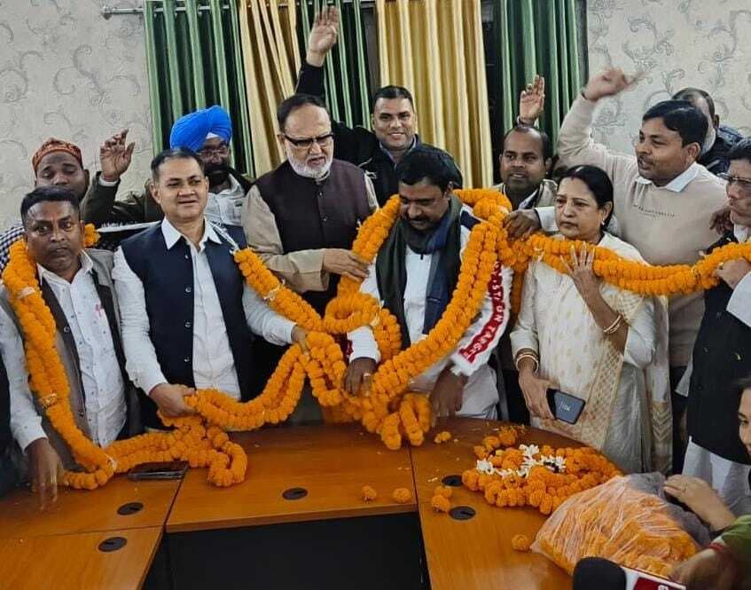 Jharkhand news. बिहार चुनाव में राष्ट्रीय जनता दल सबसे बड़ी पार्टी बनकर उभरेगी : अब्दुल बारी सिद्दीकी