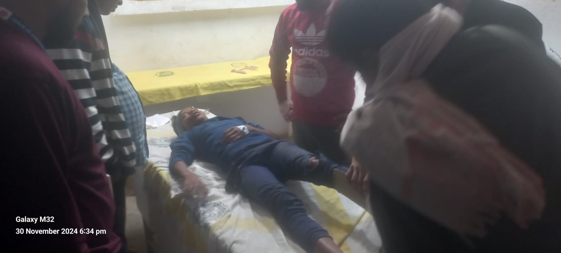 सड़क हादसे में एक युवक की मौत, दूसरा गंभीर घायल, रेफर