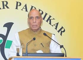 Defense: उभरती चुनौतियों से निपटने के लिये ‘अडप्टिव डिफेंस’ तैयार कर रही है सरकार