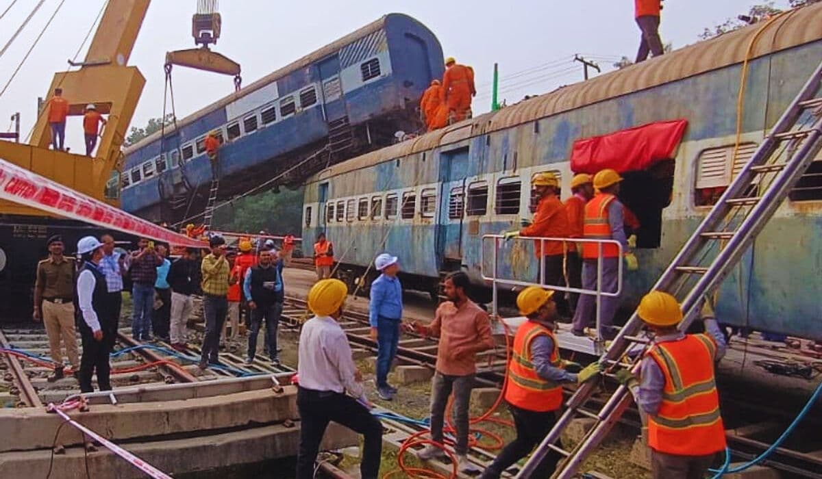 Bihar Train News: मॉक ड्रिल के दौरान पैसेंजर ट्रेन हुआ डिरेल, लोगों को लगा जमालपुर में रेल हादसा हुआ…