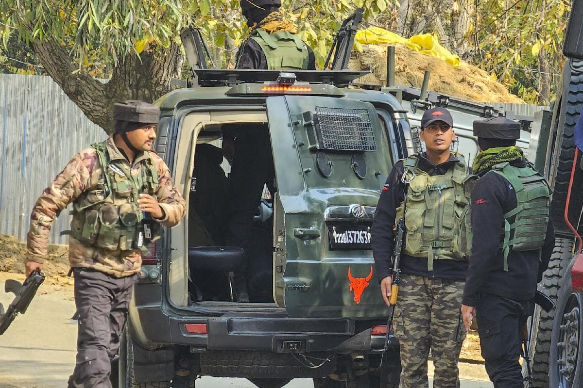 J&K Encounter : जबरवान वन क्षेत्र में सुरक्षाबलों और आतंकवादियों के बीच मुठभेड़