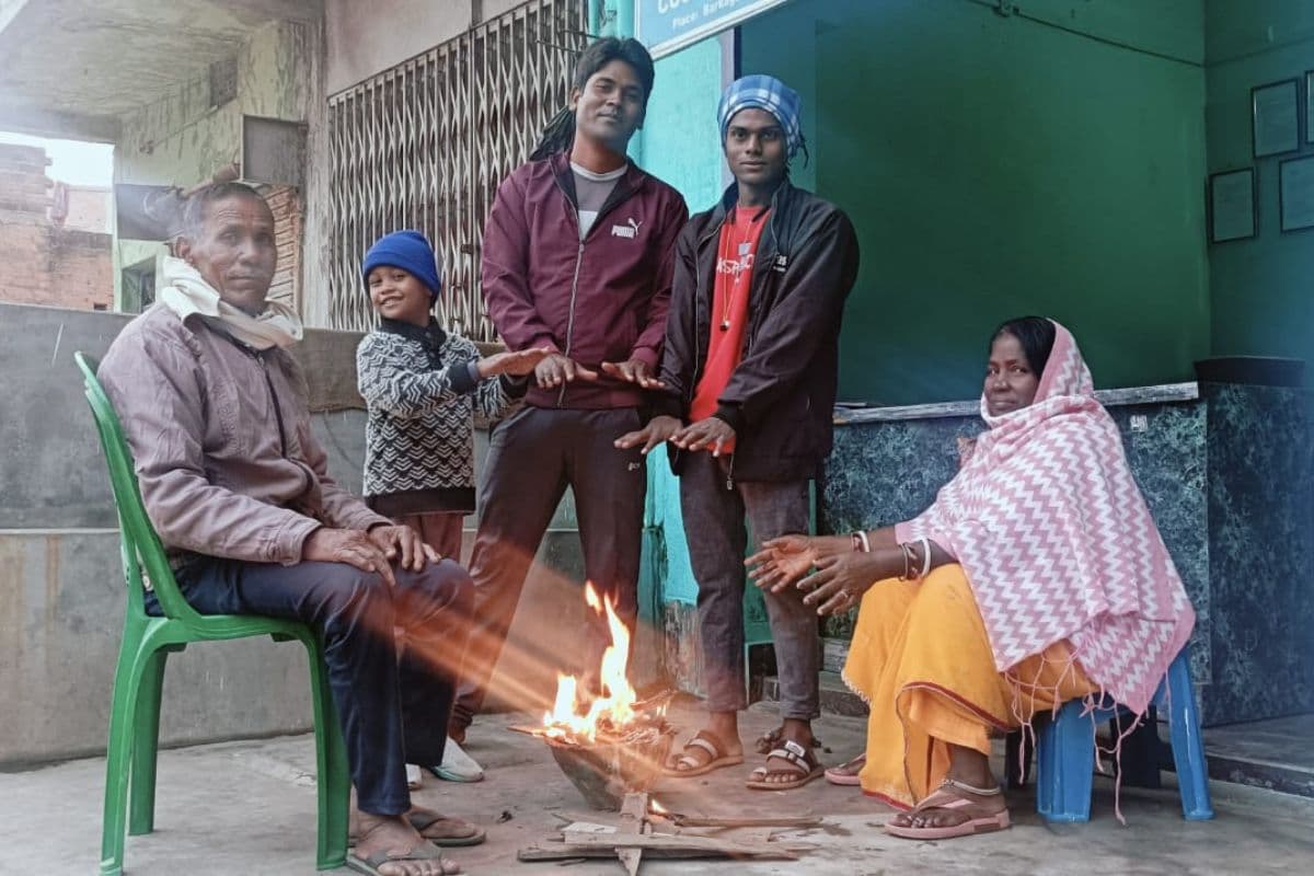 Jharkhand Weather: झारखंड में कड़ाके की ठंड से मिलेगी राहत, आज कैसा रहेगा मौसम का मिजाज?