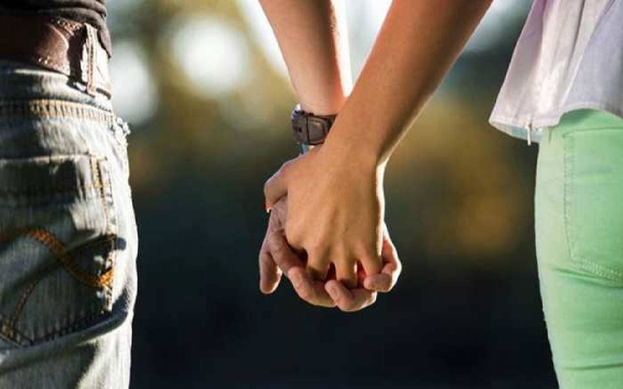 Bihar News : लिव-इन रिलेशनशिप में रहना चाहता था युवक, प्रेमिका के घरवालों ने किया मना, तो पुलिस के सामने ही खुद को मार ली गोली