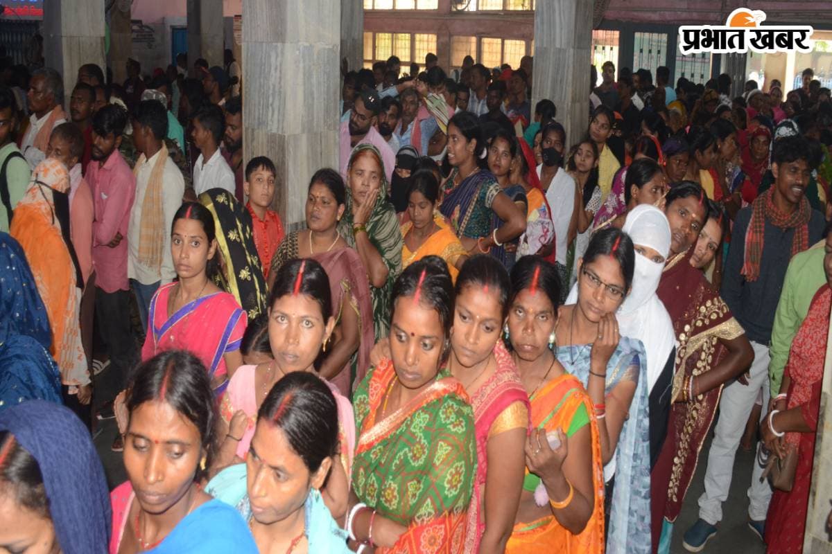 Bhagalpur News: मायागंज अस्पताल में खून जांच में लापरवाही, नर्सों के गायब होने पर मरीजों ने किया हंगामा