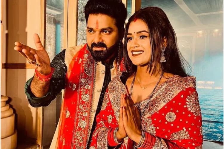 Pawan Singh Viral Songs: पवन सिंह और निधि झा की जोड़ी ने फिर मचाया धमाल, ‘ढिबरी में रहुए ना तेल’ ने यूट्यूब पर बनाए बिलियन व्यूज