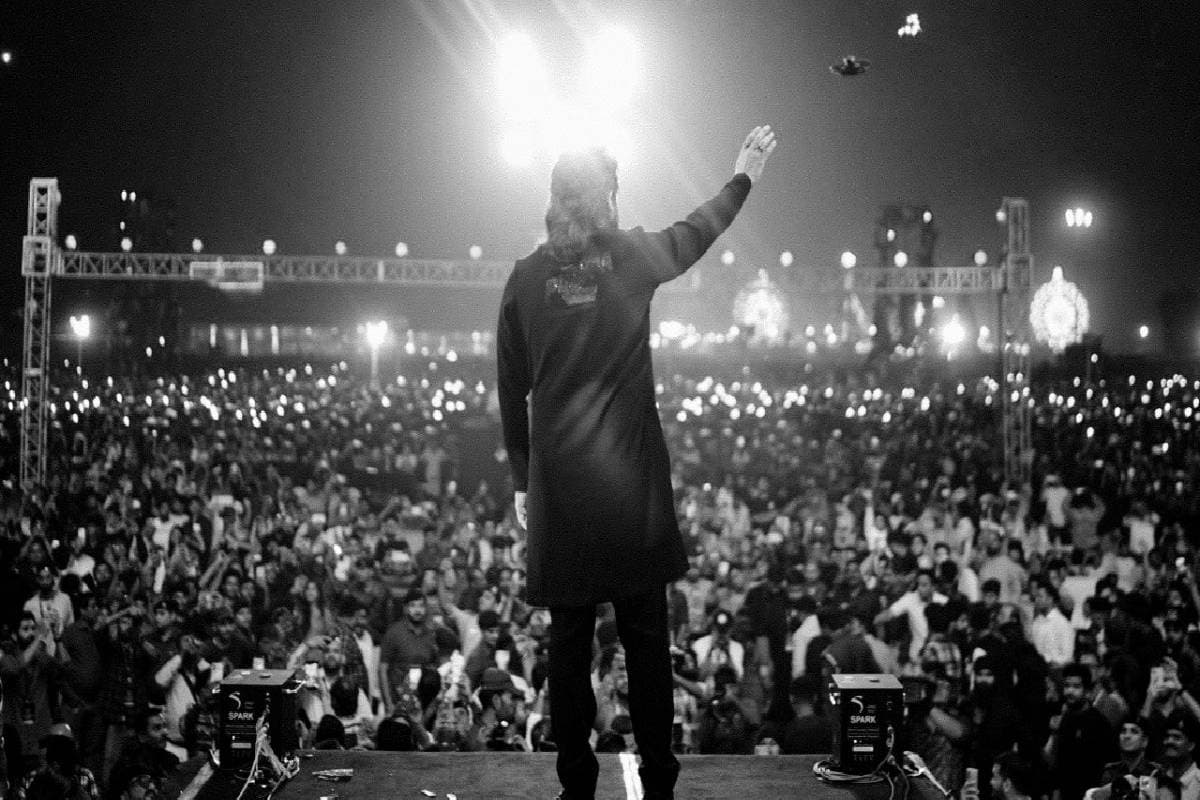 Pushpa 2 Trailer Launch: बिहारी फैन्स को देख पटनावासियों के आगे झुका पुष्पा राज, जमकर हुई आतिशबाजी