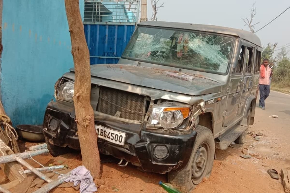 Road Accident: रामगढ़ में सोहराय मना रहे लोगों को बोलेरो ने रौंदा, 4 की मौत, आधा दर्जन घायल