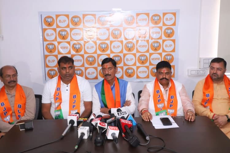 Jharkhand Chunav 2024: पीएम मोदी का रांची में भव्य रोड शो, 501 ब्राह्मण शंखध्वनि से देंगे आशीर्वाद