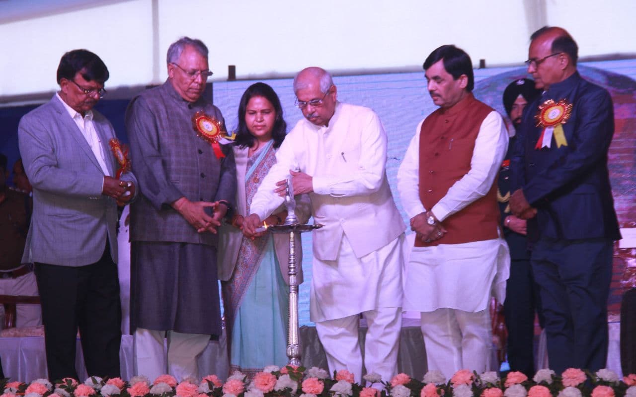 Bhagalpur News: राज्यपाल ने भागलपुर महोत्सव का किया शुभारंभ, जर्दालु आम को अल्फांसो से बताया बेहतर