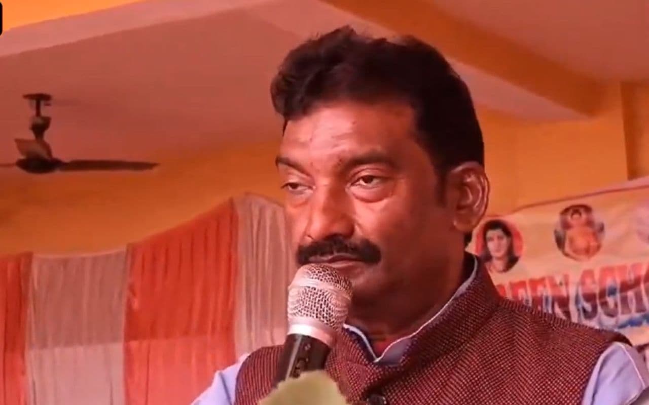 RJD विधायक ने फिर दिया विवादित बयान, बाले- मंदिर का रास्ता ले जाता है अंधविश्वास-पाखंड और मूर्खता की ओर