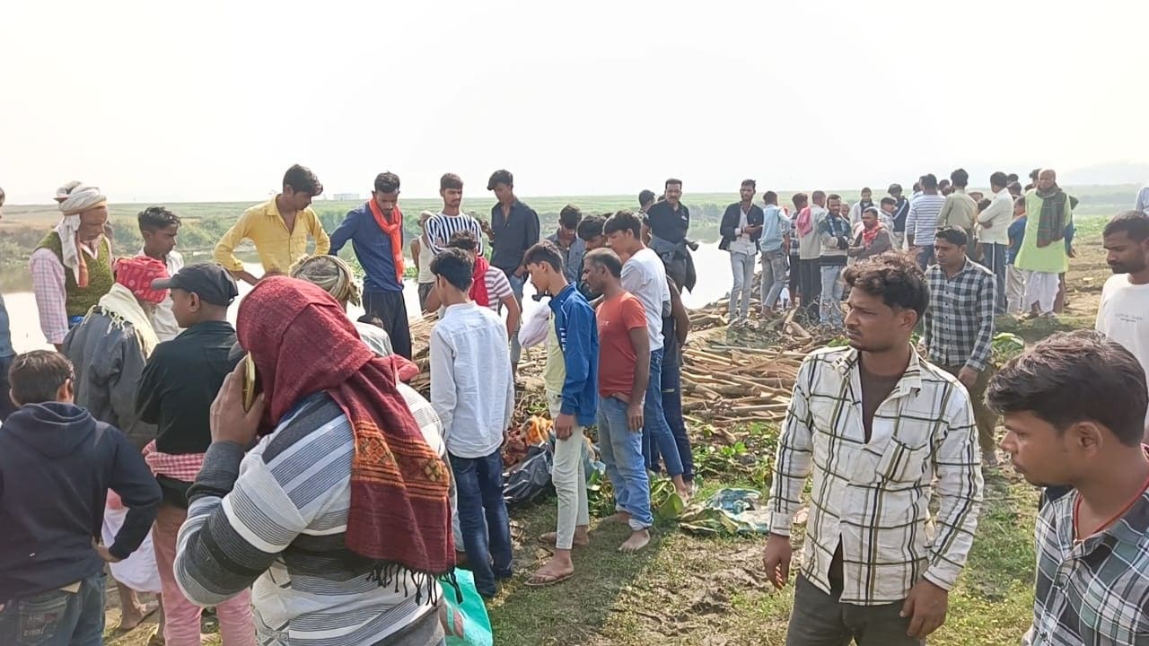 Bihar News: पूर्णिया में एकसाथ उठी तीन दोस्तों की अर्थी तो रोया पूरा गांव, तेज रफ्तार से बाइक चलाना पड़ा महंगा