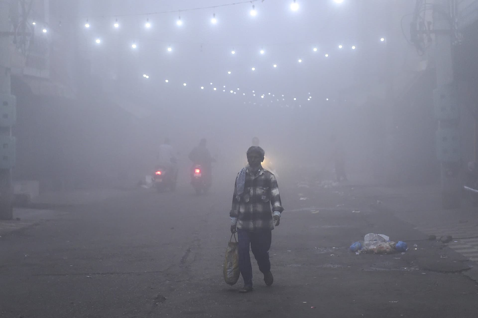 Weather Forecast: दिल्ली में होगी बारिश! बिहार-यूपी-झारखंड में अलर्ट, जानें देशभर के मौसम का हाल