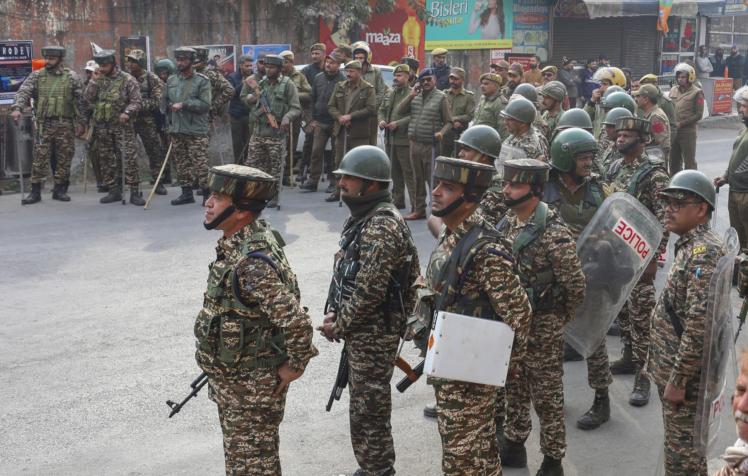 Jammu Kashmir Big Accident: जम्मू-कश्मीर के पुंछ में बड़ा हादसा, खाई में गिरा सेना का वाहन, पांच जवान शहीद