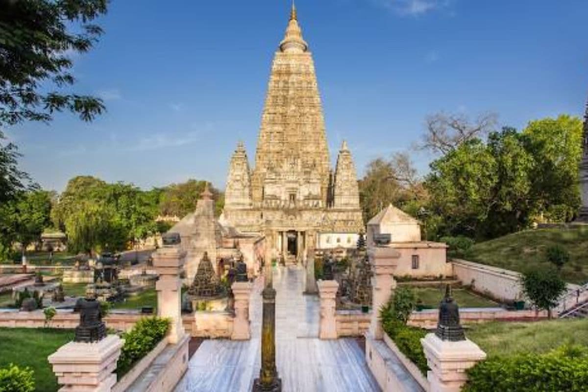 महाबोधि मंदिर को मिली बम से उड़ाने की धमकी तो झारखंड पहुंची बिहार पुलिस, दुबई में छिपा है आरोपी  