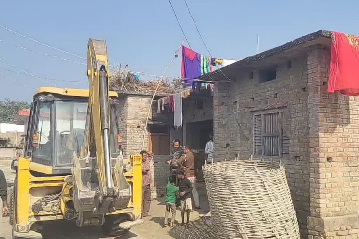 UP के बाद बिहार में गरज रहा ‘बुलडोजर’, SP के एक्शन से अपराधियों ने टेके घुटने