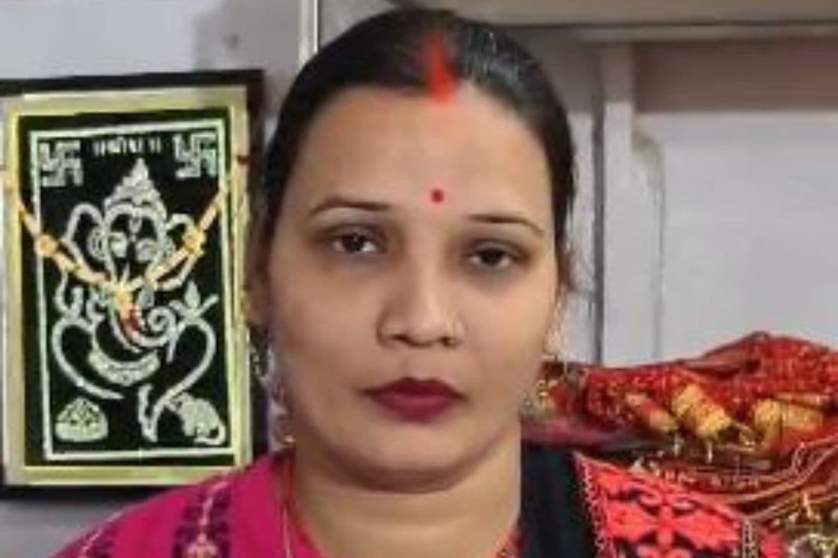 कभी सूरत की फैक्ट्री में करती थी काम, आज हैं फैक्ट्री की मालकिन, नीतीश सरकार ने ऐसे बदली अर्चना की जिंदगी