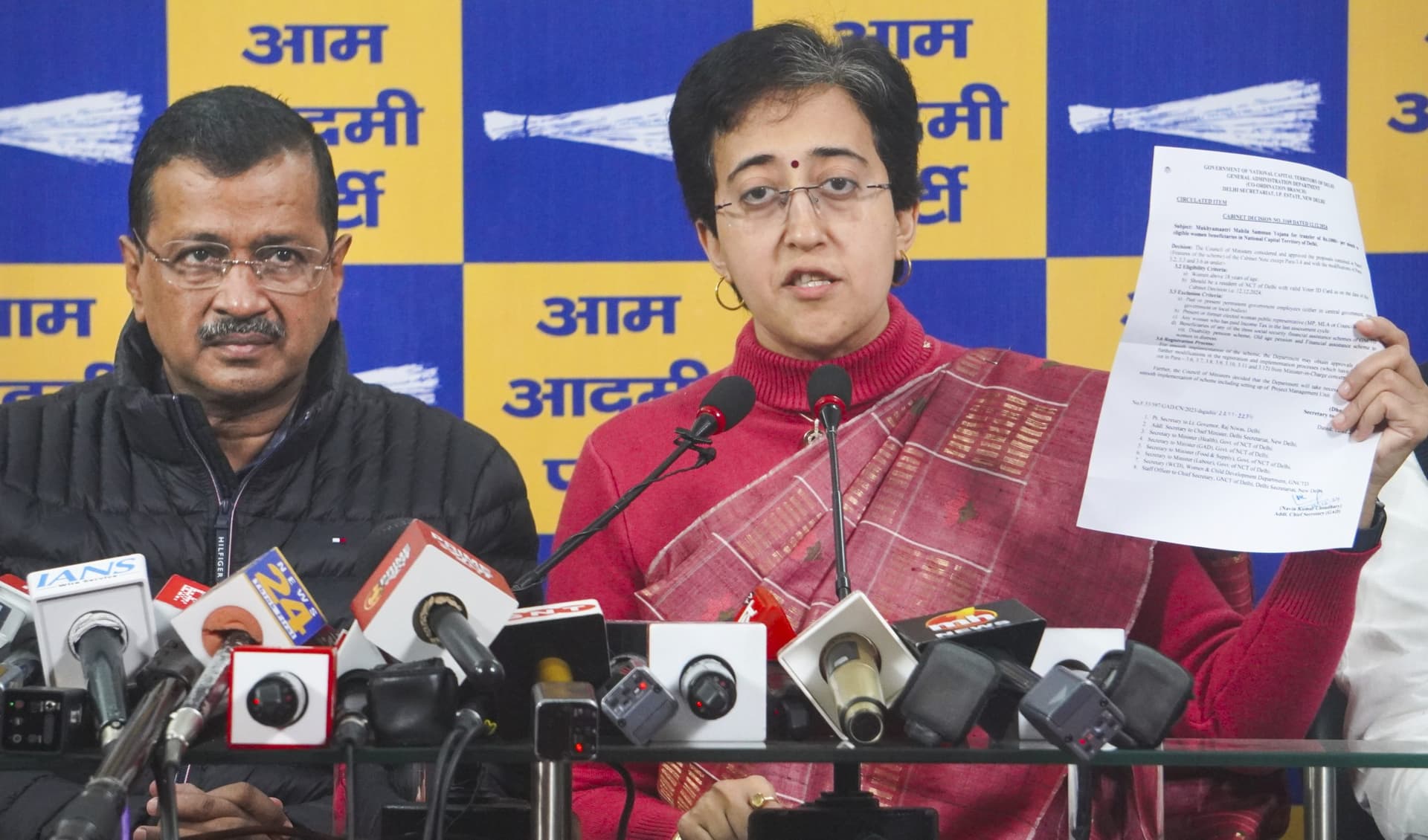दिल्ली चुनाव से पहले AAP-कांग्रेस में छिड़ा घमासान, इंडिया ब्लॉक से बाहर करने की चेतावनी