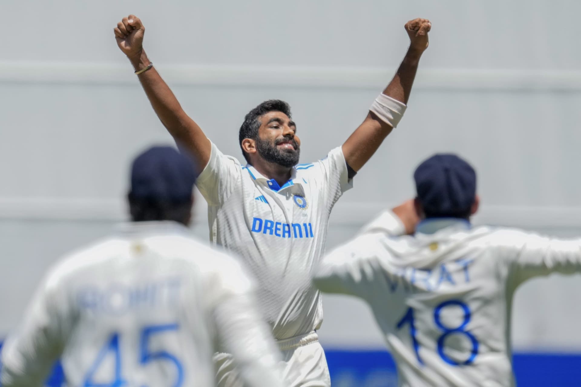 IND vs AUS: जसप्रीत बुमराह ने चलाया जादू, पांच विकेट लेकर बना डाले कई रिकॉर्ड
