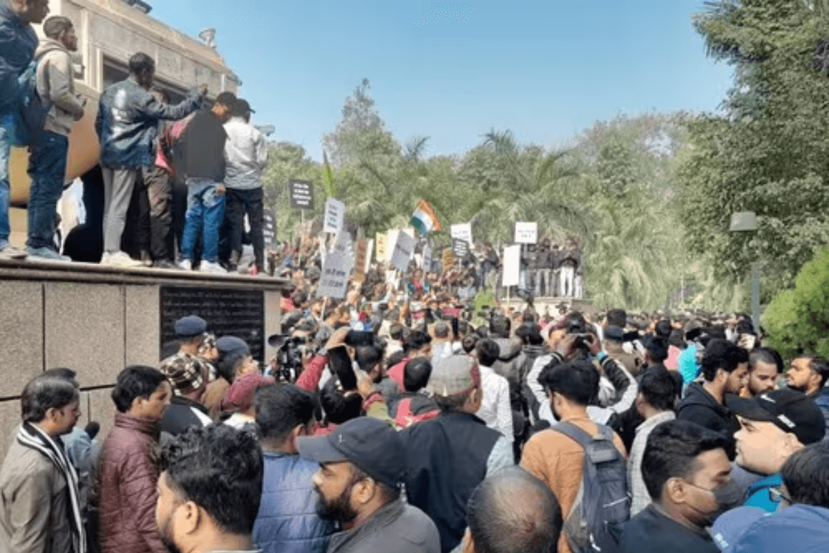 70th BPSC: पटना के गांधी मैदान में इकट्ठा हुए बीपीएससी अभ्यर्थी, प्रशांत किशोर ने किया था छात्र संसद का आह्वान