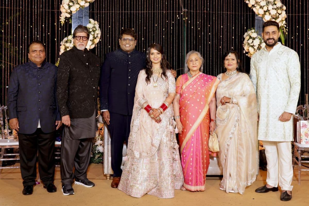 पूरे परिवार के साथ Amitabh Bachchan ने अटेंड की शादी, फिर से फैमिली संग नजर नहीं आई ऐश्वर्या राय