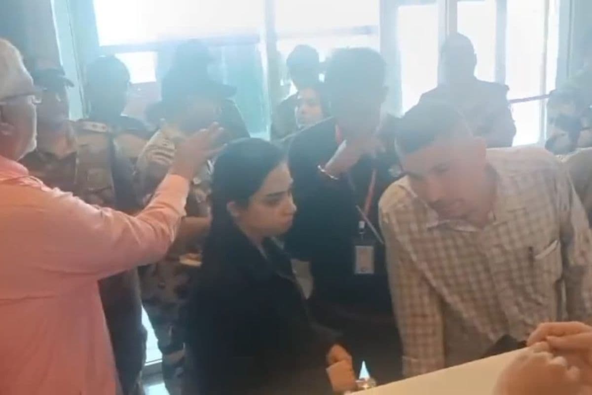 बेंगलुरु से दरभंगा वाली स्पाइसजेट का विमान रद्द,यात्रियों ने बेंगलुरु एयरपोर्ट पर किया हंगामा