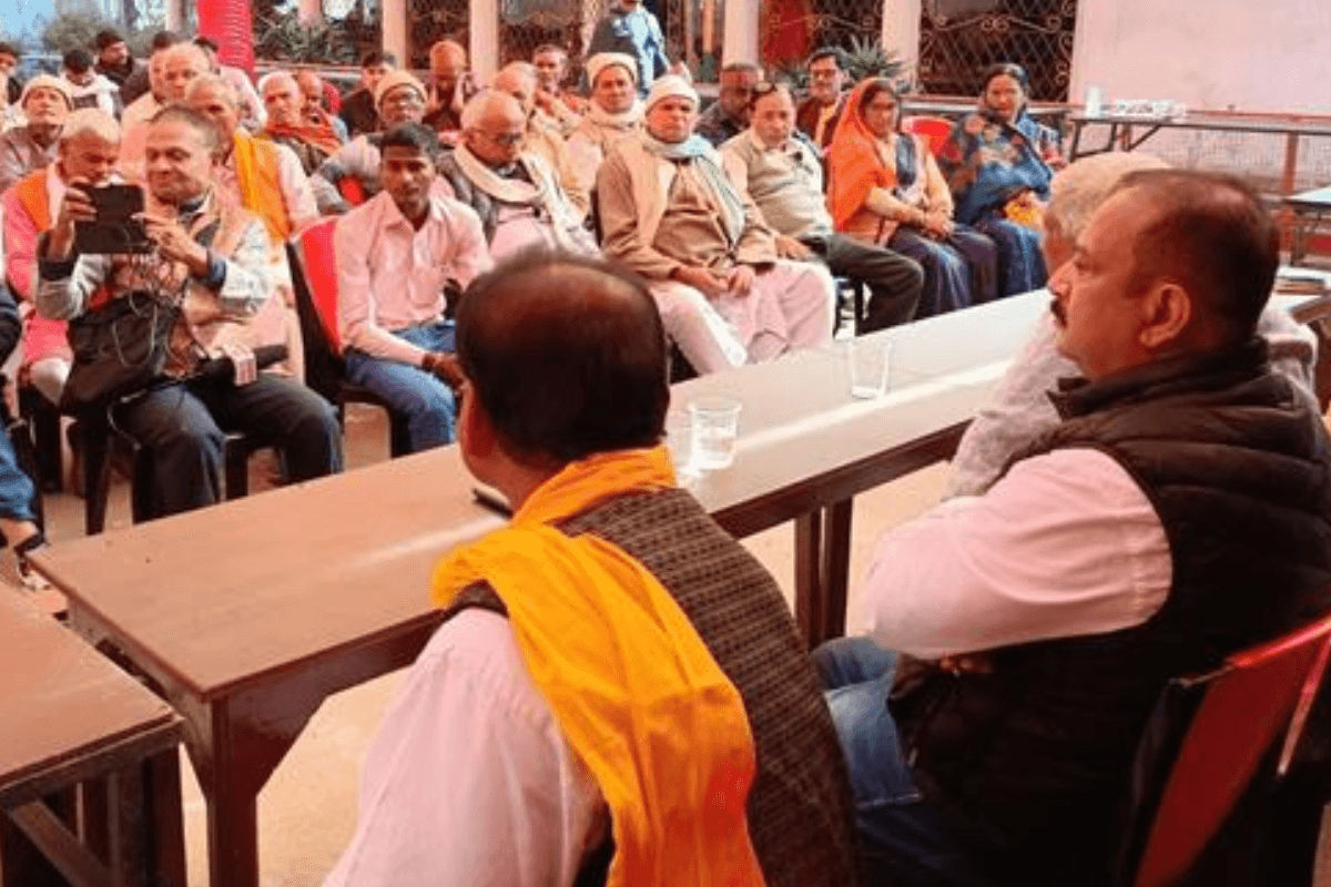 Bihar News: तिरहुत MLC चुनाव से पहले नीतीश कुमार की पार्टी को बड़ा झटका, इस नेता ने पार्टी छोड़ थामा PK का हाथ