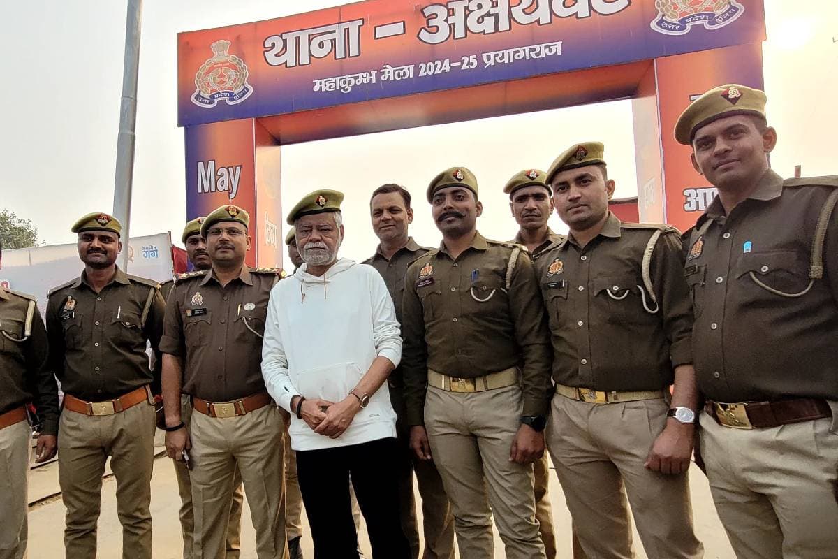 बॉलीवुड एक्टर संजय मिश्रा ने कहा- इतना भव्य महाकुंभ केवल योगी ही करवा सकते हैं