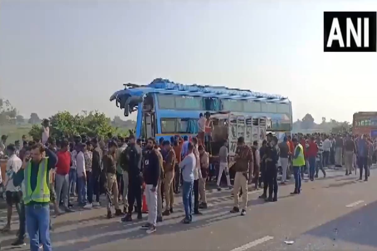 Big Accident In UP: कन्नौज में बस और टैंकर की भिड़ंत में आठ लोगों की मौत, 19 लोग घायल, मुआवजे की घोषणा
