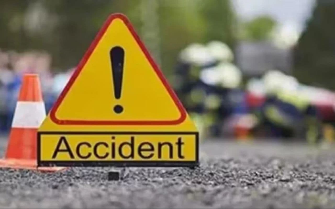 Big Accident: 20 फीट गहरी खाई में गिरी कार, भीषण सड़क हादसे में इतने लोग की मौत