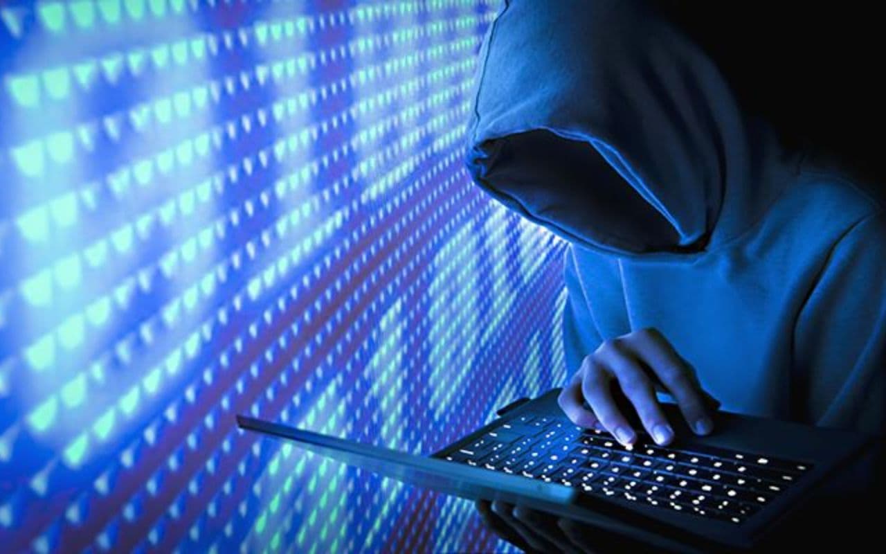 Cyber Crime: यूट्यूब से सीखा साइबर ठगी का तरीका, फिर दिया अपराध को अंजाम, 4 लोग गिरफ्तार