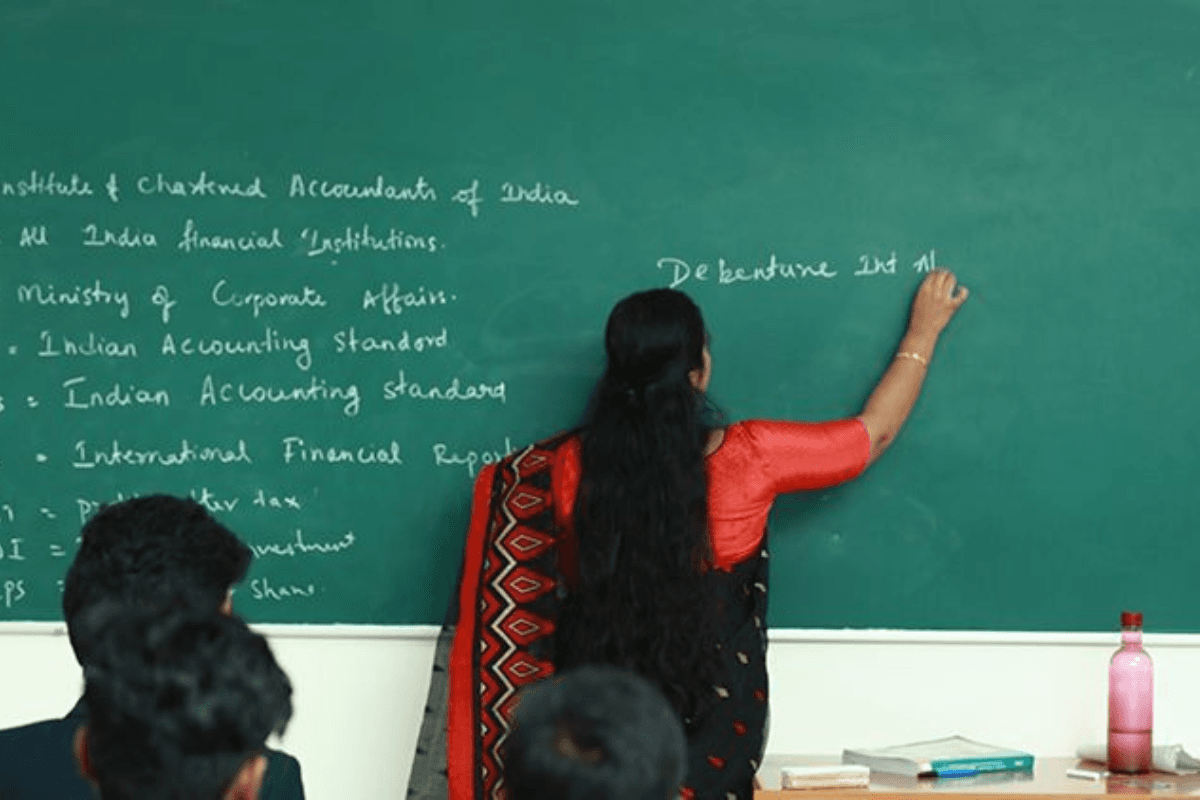 Delhi Election 2025: दिल्ली चुनाव से पहले छिड़ा बांग्लादेशी घुसपैठ का मुद्दा, MCD ने शिक्षा विभाग को जारी किया आदेश