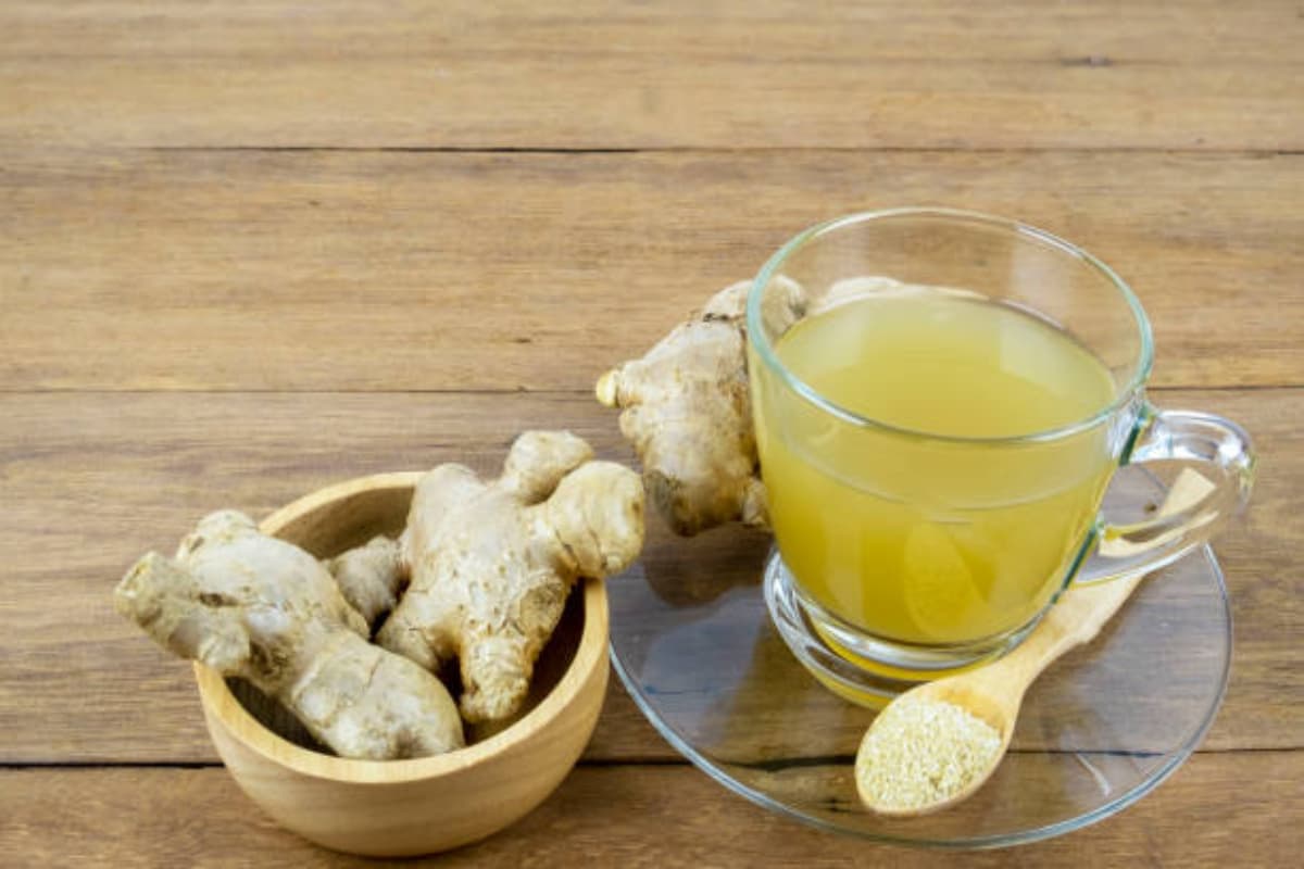 Health Tips: ठंड में ज्यादा अदरक न खाएं, होंगी ये गंभीर समस्याएं