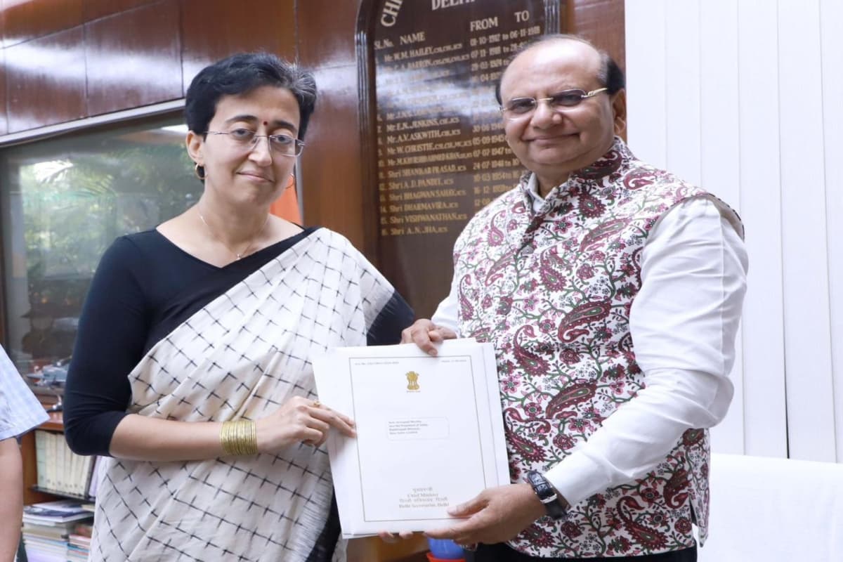 Delhi Assembly Election 2025: 'आपको अस्थायी सीएम कहना अपमान' CM आतिशी को LG ने लिखा पत्र, कहा- "आहत हुआ हूं'