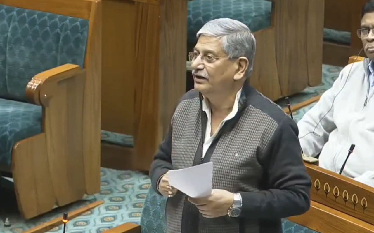 Lalan singh: ‘सौ चूहे खाकर, बिल्ली चली हज को’, संविधान पर चर्चा के दौरान ललन सिंह ने प्रियंका गांधी पर कसा तंज Lalan singh: ‘सौ चूहे खाकर, बिल्ली चली हज को’, संविधान पर चर्चा के दौरान ललन सिंह ने प्रियंका गांधी पर कसा तंज
