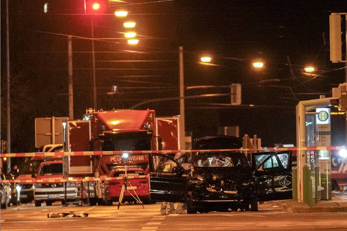 Germany Video : जर्मनी में सऊदी के डॉक्टर ने क्रिसमस मार्केट में घुसा दी कार, 2 की मौत