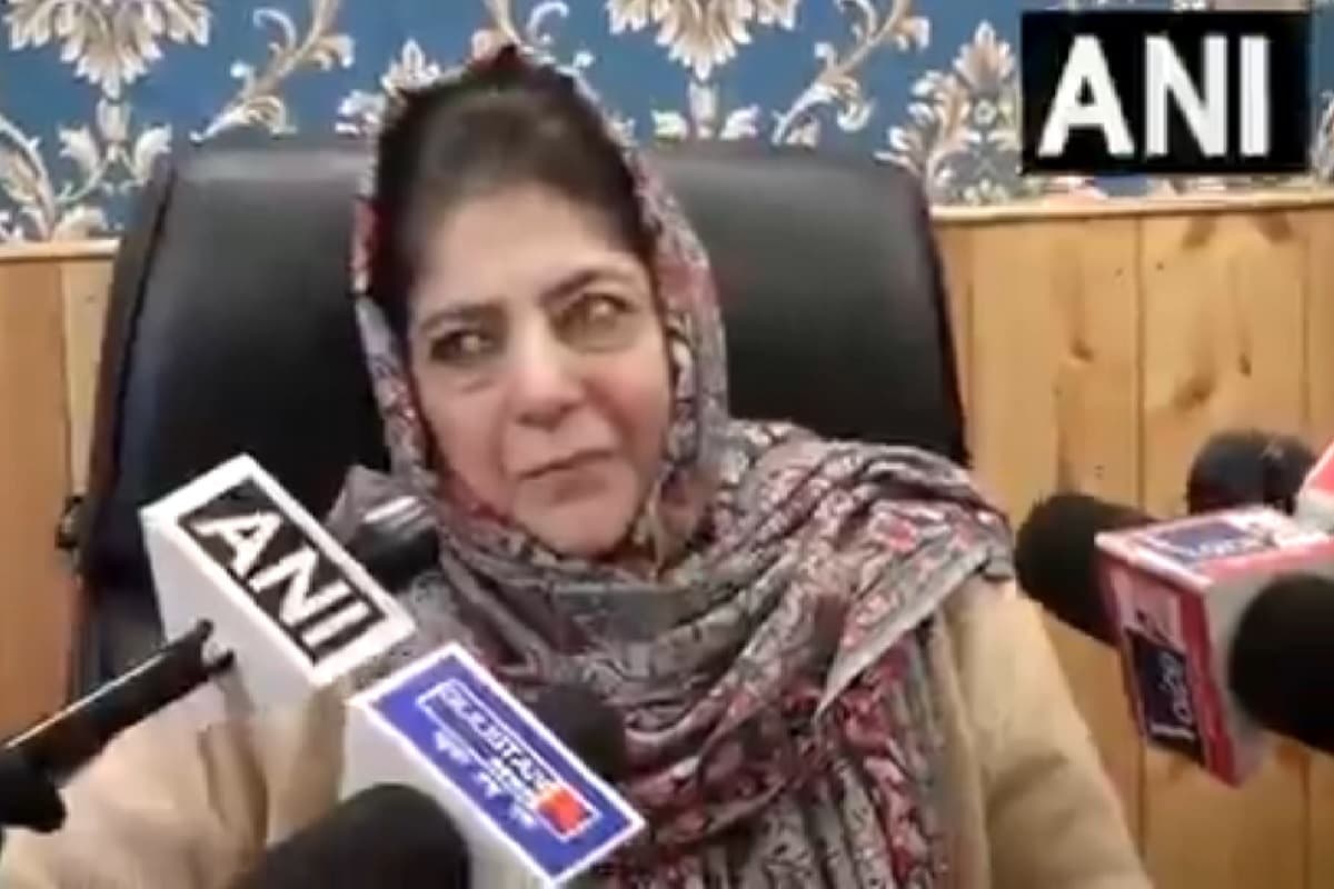 Mehbooba Mufti: कश्मीरी शॉल पर जीएसटी बढ़ाने के प्रस्ताव पर महबूबा मुफ्ती भड़कीं, बोलीं- खत्म हो जाएगा शिल्प उद्योग