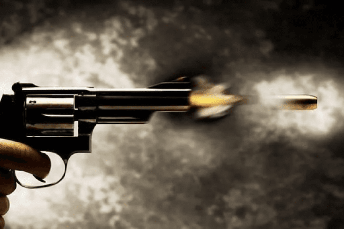 Muzaffarpur News: पिता के सामने बेटे को मारी 3 गोलियां, घर से महज 10 मीटर की दूरी पर पी रहा था चाय