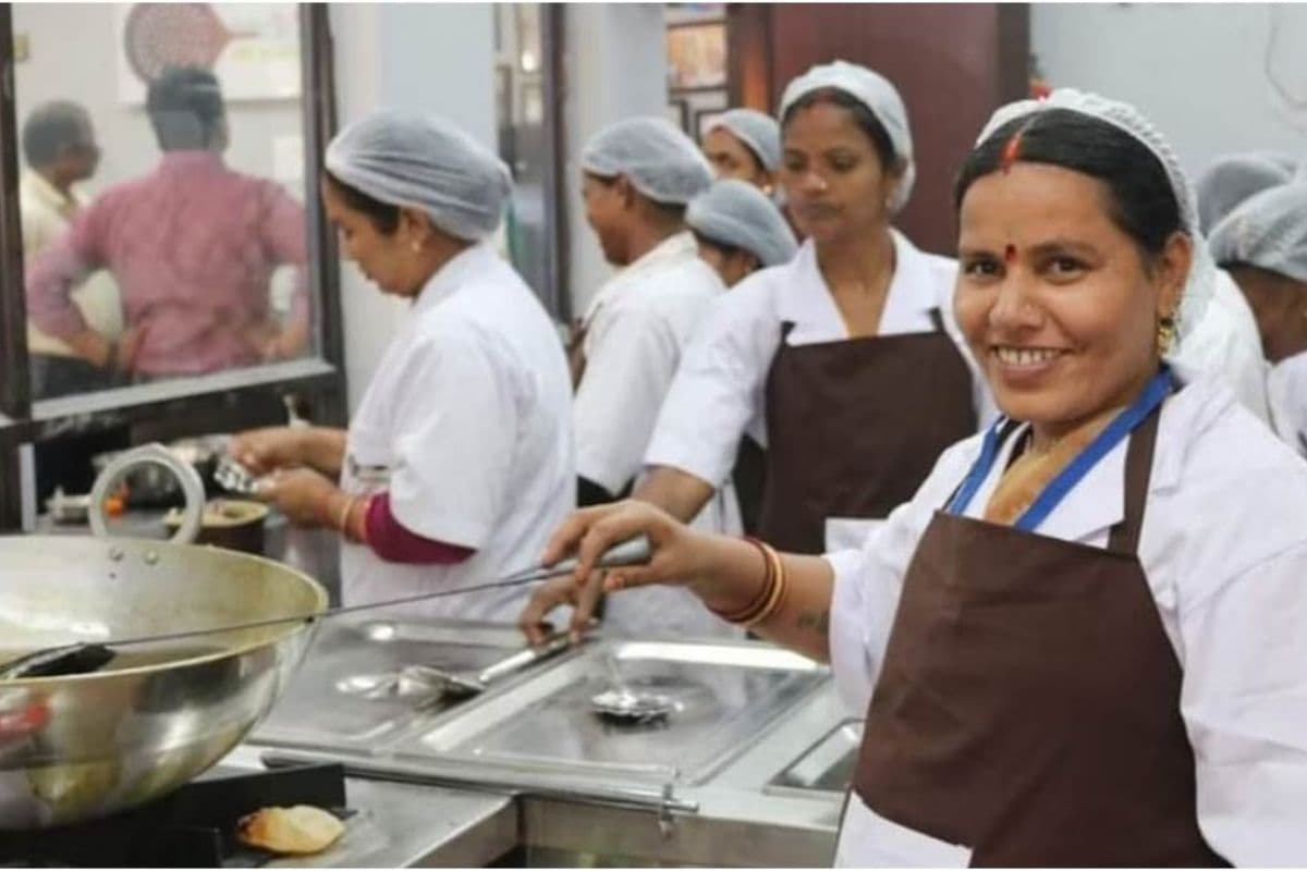 Muzaffarpur News: SKMCH में दीदी की रसोई का कमाल, 44 महिलाओं को रोजगार, लाखों की कमाई, जानें कैसे