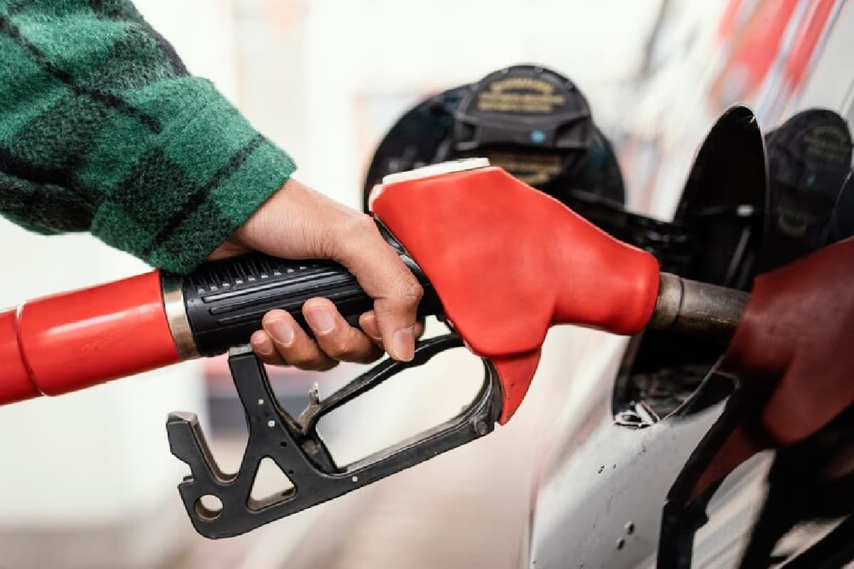 तेल कंपनियों ने जारी की पेट्रोल-डीजल की नई कीमतें, चेक करें अपने शहर का भाव